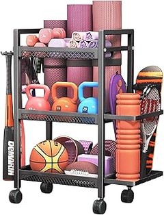 Cómo organizar el equipamiento de gimnasio en una estantería
